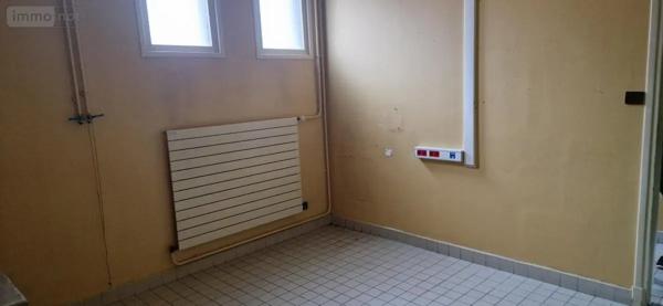Location - Fonds et/ou murs commerciaux Pont-à-Vendin 62880 126 m 2