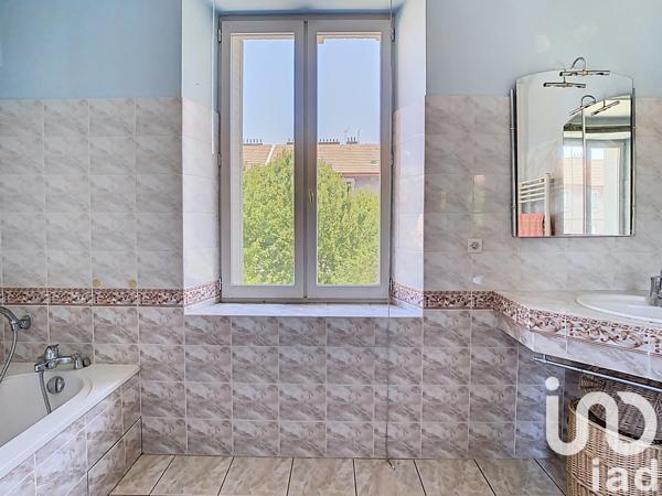 Maison à vendre 4 pièces 121 m² Grenoble