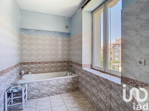 Maison à vendre 4 pièces 121 m² Grenoble