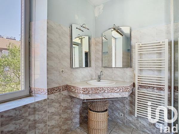 Maison à vendre 4 pièces 121 m² Grenoble