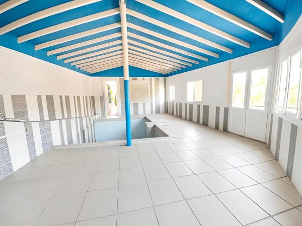 Ensemble immobilier d'envergure sur 1 900 m² de terrain –  Dampierre à vendre 13 pièces, LE GOSIER