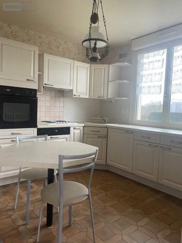 Maison à vendre à Saint-Baudelle en Mayenne (53100), ref : 046/842