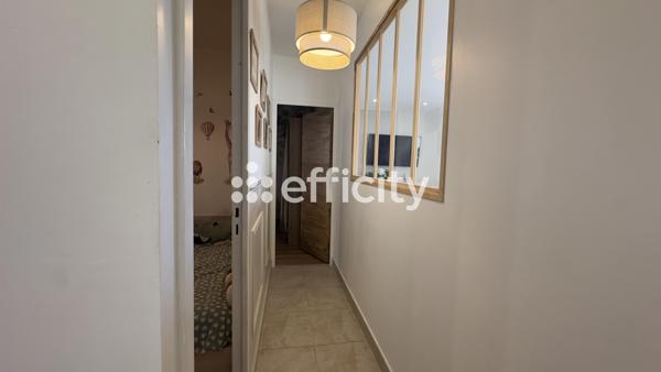 Maison
         4 pièces
        - 75 m² 227 000 € *