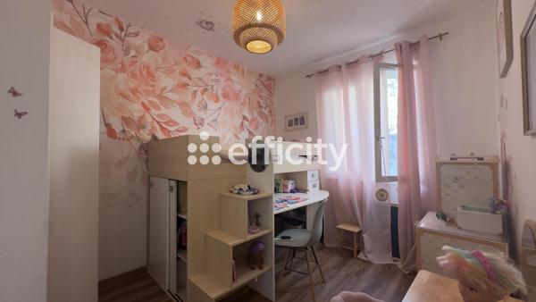 Maison
         4 pièces
        - 75 m² 227 000 € *