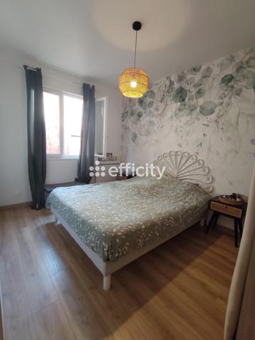 Maison
         4 pièces
        - 75 m² 227 000 € *