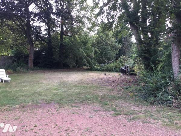 SECTEUR RECHERCHE : MAISON DE MAÎTRE SUR SOUS COMPLET / JARDIN CLOS SANS VIS-A-VIS