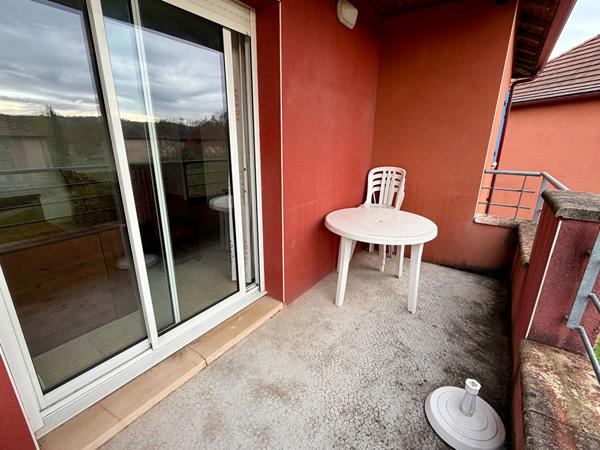 Bel appartement T3 situé dans résidence sécurisée avec piscine proche centre Prayssac