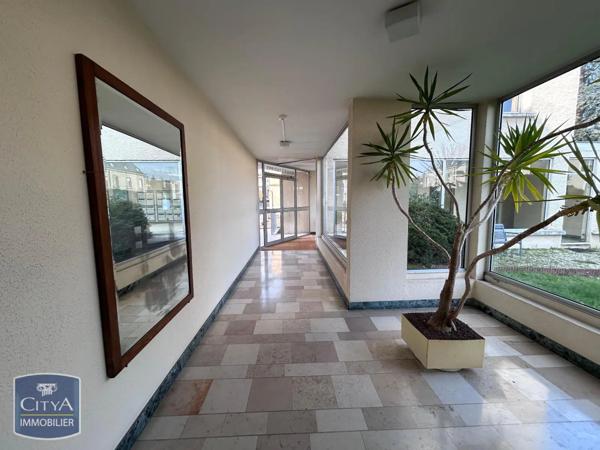 Appartement à louer 2 pièces 55.83m²