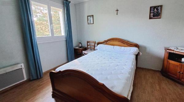 Maison à vendre à Montbrison dans la Loire (42600), ref : 090/445   
MONTBRISON - Beauregard