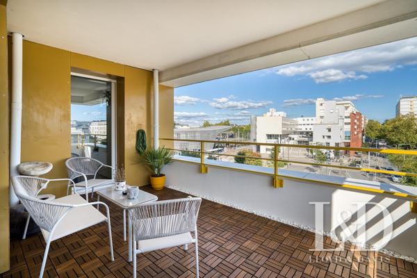 Immobilier Lorient -T2 dans résidence sécurisée de 2020 - Grand balcon - place de parking sous-terrain