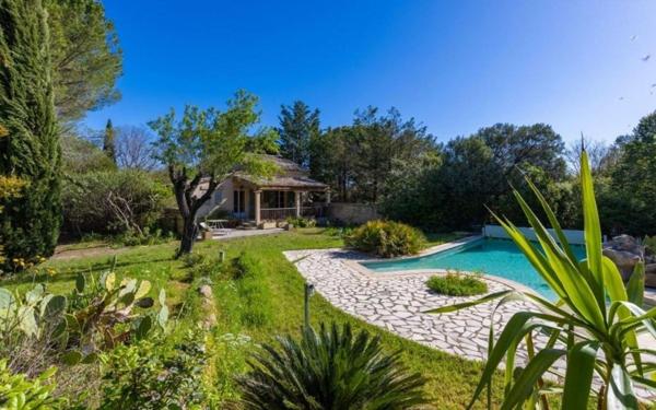 Maison à vendre    5 pièces •  Aigues-Vives