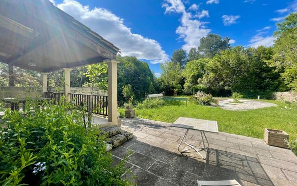 Maison à vendre    5 pièces •  Aigues-Vives