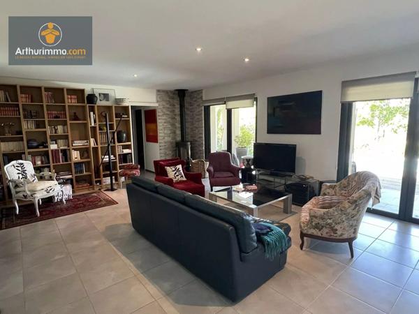 Vente                                                      Maison
                        
                     5 pièces                      128 m2                     à Marmande
