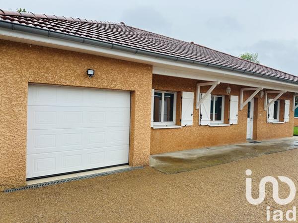 Maison 4 pièces de 102 m² à Montalieu-Vercieu (38390)