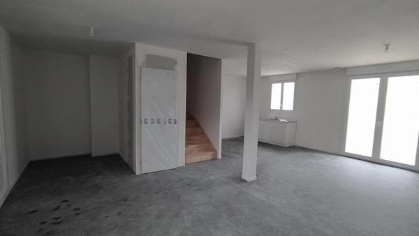 Maison à louer 4 pièces 79.23m²