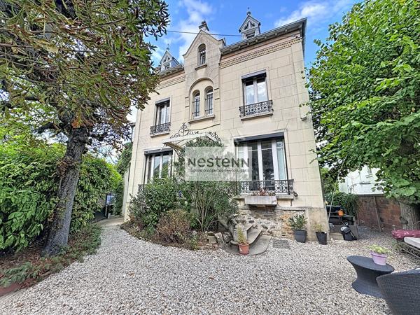 Exclusivité - Ermont-Eaubonne - Maison bourgeoise de caractère - 508 m² de terrain - proche gare - 6 Chambres