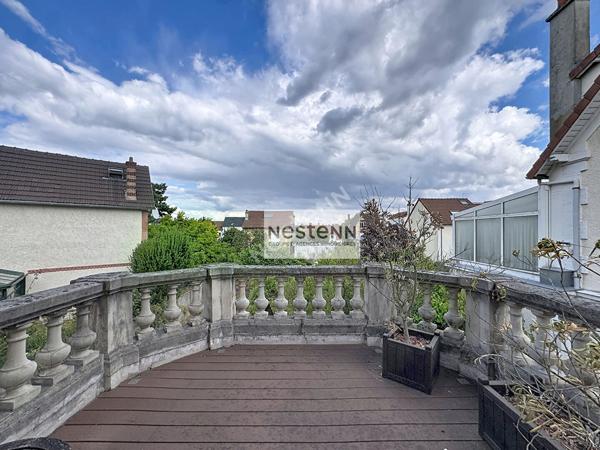 Exclusivité - Ermont-Eaubonne - Maison bourgeoise de caractère - 508 m² de terrain - proche gare - 6 Chambres