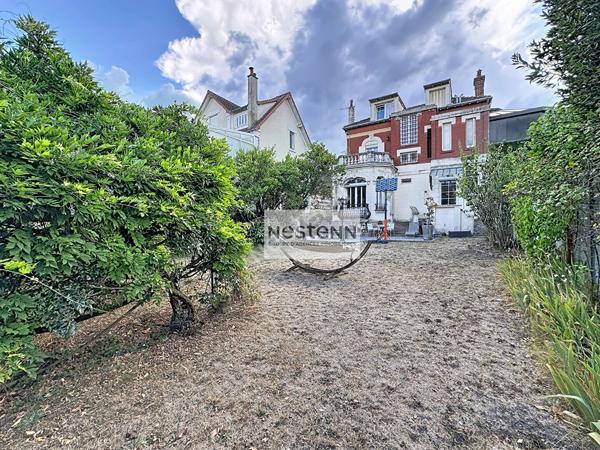 Exclusivité - Ermont-Eaubonne - Maison bourgeoise de caractère - 508 m² de terrain - proche gare - 6 Chambres