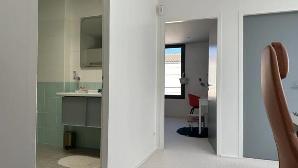 Certaines maisons se visitent. D’autres se ressentent.