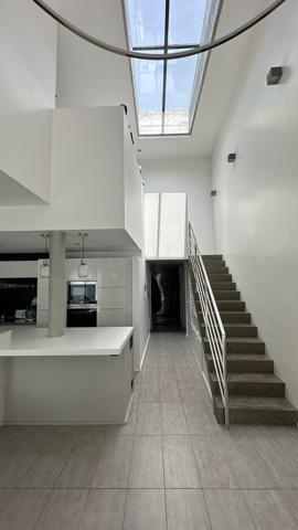 Certaines maisons se visitent. D’autres se ressentent.