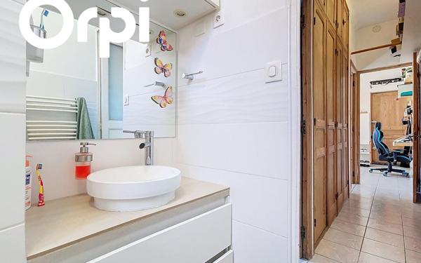 Appartement à vendre    3 pièces • 54 m2 Toulon