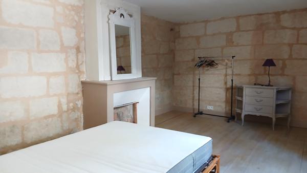 Immeuble avec local commercial et appartement 3 pièces