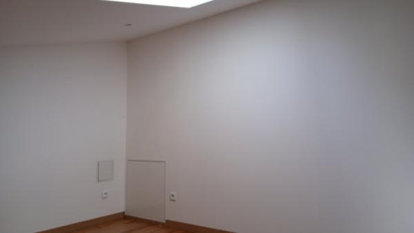 Immeuble avec local commercial et appartement 3 pièces