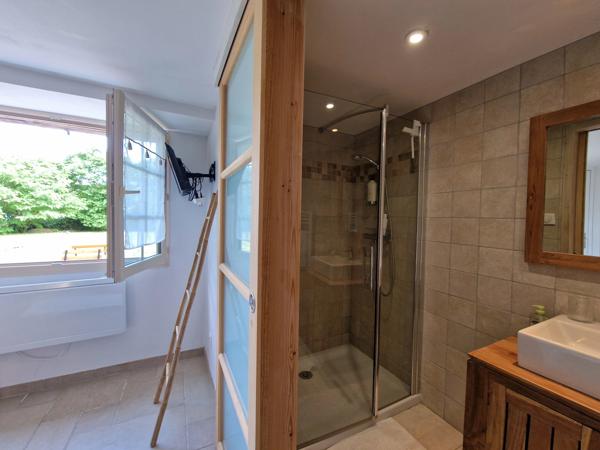 Belle demeure de caractère avec 4 chambres, proche de Bergerac