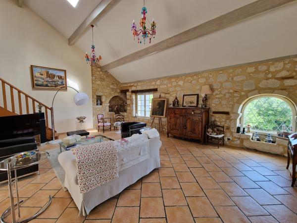 Belle demeure de caractère avec 4 chambres, proche de Bergerac