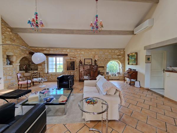 Belle demeure de caractère avec 4 chambres, proche de Bergerac