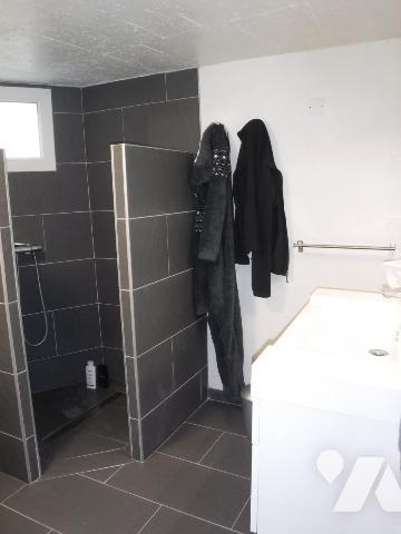 SAINT MICHEL CHEF CHEF, en lieu-dit, prestations soignées pour cette ancienne longère rénovée