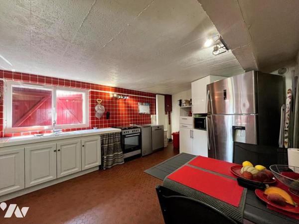 SAINT MICHEL CHEF CHEF, en lieu-dit, prestations soignées pour cette ancienne longère rénovée