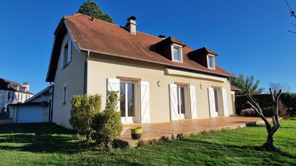Cescau (64170) MAGNIFIQUE DEMEURE AUX ALLURES DE BÂTISSE ET AUX PERFORMANCES D'UNE VILLA MODERNE