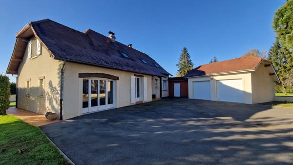 Cescau (64170) MAGNIFIQUE DEMEURE AUX ALLURES DE BÂTISSE ET AUX PERFORMANCES D'UNE VILLA MODERNE