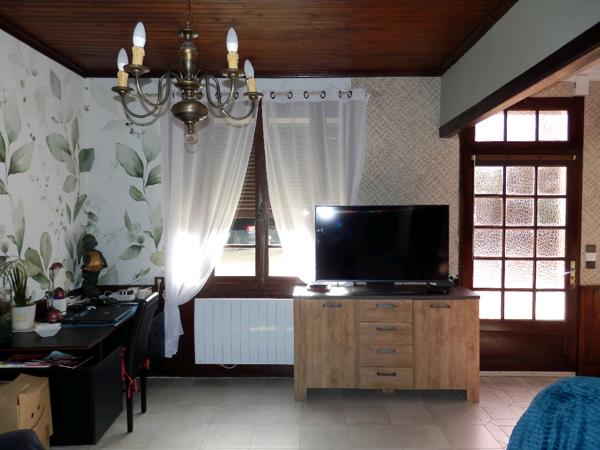 MAISON SUR GRAND TERRAIN St berthevin MAISON SUR GRAND TERRAIN St berthevin