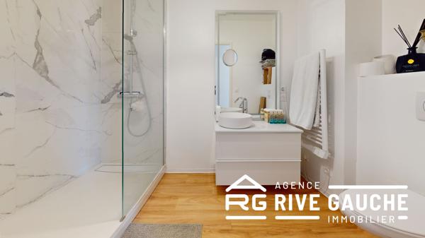 Appartement T3/T4 en dernier étage avec toit-terrasse de 47 m² et vue exceptionnelle