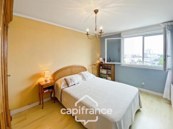À VENDRE BREST(29200) RUE DOCTEUR CHARCOT - PLACE STRASBOURG - APPARTEMENT T5 105 M² HABITABLES - DERNIER ÉTAGE - VUE DÉGAGÉE