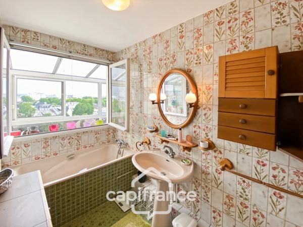À VENDRE BREST(29200) RUE DOCTEUR CHARCOT - PLACE STRASBOURG - APPARTEMENT T5 105 M² HABITABLES - DERNIER ÉTAGE - VUE DÉGAGÉE