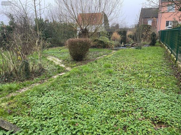 Terrain à Batir à vendre à Saint-Pol-sur-Ternoise dans le Pas-de-Calais (62130), ref : 2359