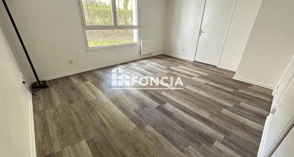 Location Studio 28.85 m² - Châtenay-malabry 92290