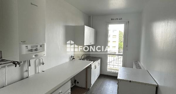 Location Appartement 2 pièces 47.99 m² - Rueil-malmaison 92500