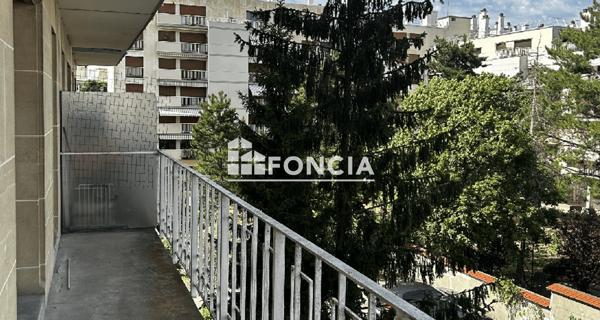 Location Appartement 2 pièces 47.99 m² - Rueil-malmaison 92500