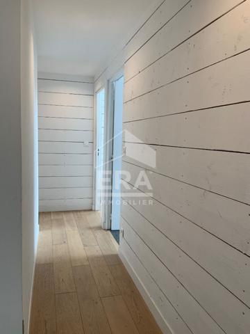 Grand loft 160 m² avec 3 places de parking à Lille