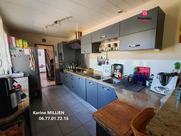 BEYNES 78650 Maison individuelle sur sous-sol total - 1 étage - 7 chambres - Terrain - 686500 HAI