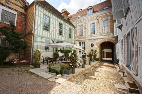 Troyes (10000) IMMEUBLE DE PRESTIGE