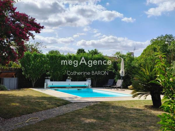 Maison à BEAUVAIS-SUR-MATHA, 17490 - 5 pièces 220m²