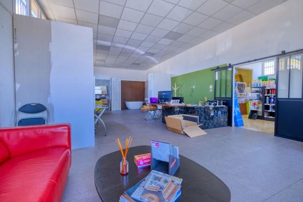 Immeuble / local commercial Zone Industrielle Furiani 11 pièces - 500 m²