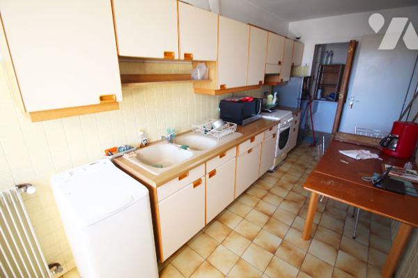 Appartement agréable T5/6 de 102m2 (Carrez) dans le quartier Sainte Anne (8e)