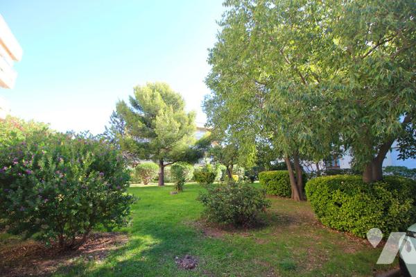 Appartement agréable T5/6 de 102m2 (Carrez) dans le quartier Sainte Anne (8e)