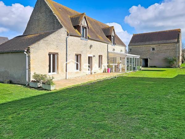 Beau corps de ferme sur 1 HA  avec dépendances